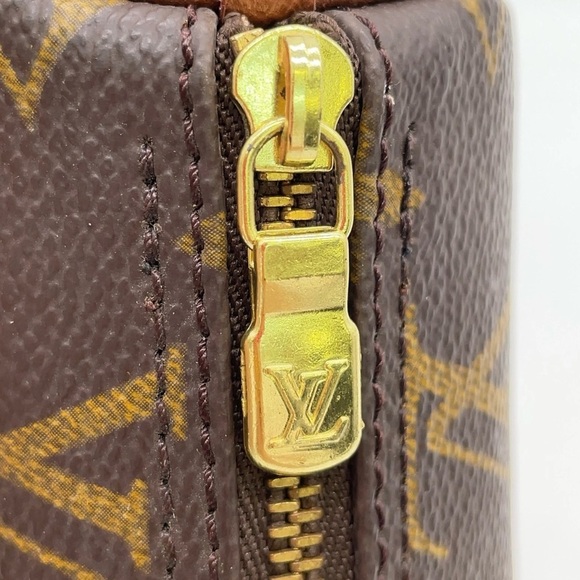 Auth Louis Vuitton Monogram Papillon
Pouch - Picture 12 of 16